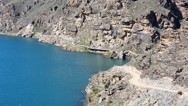 Cantilevers | Lake Dunstan Trail
