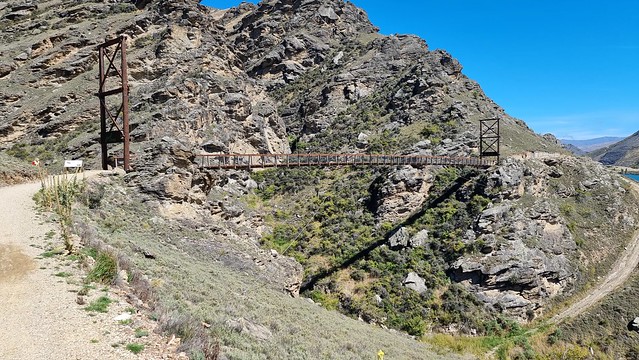 Hugo Bridge | Lake Dunstan Trail