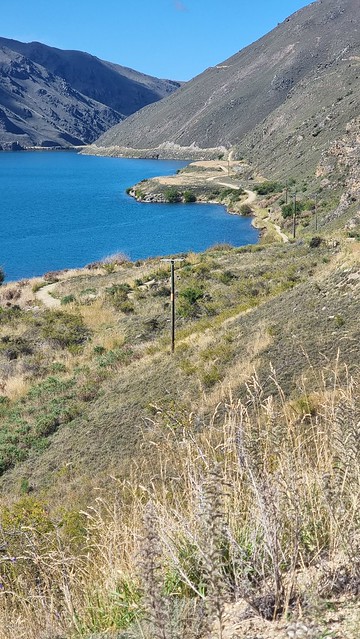 Lake Dunstan Trail