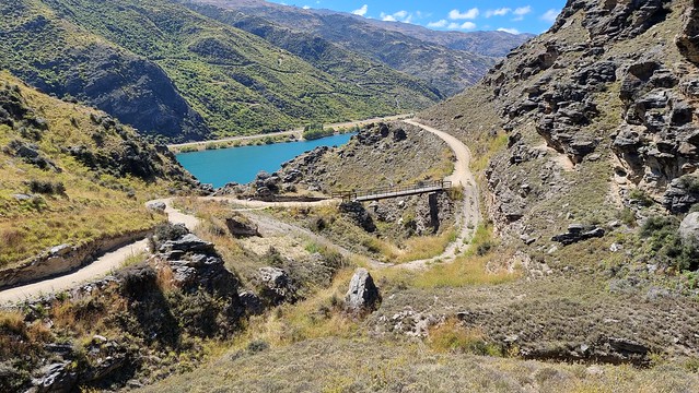 Climbing to the trig | Lake Dunstan Trail