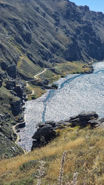 Looking back | Lake Dunstan Trail