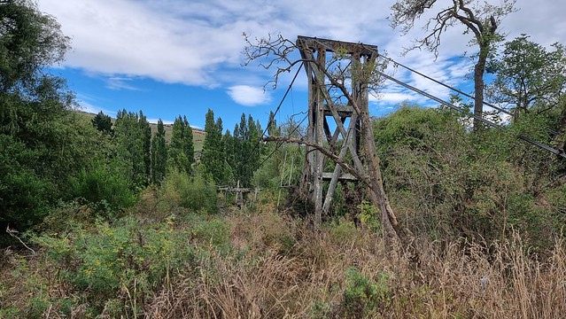 Clutha Gold Trail Old Suspension Bridge