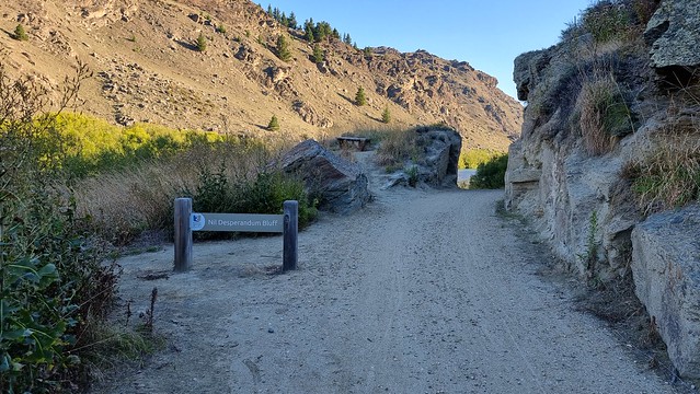 Nil Desperandum Bluff | Roxburgh Gorge Trail