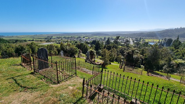 Ross Water Race Walkway cemetery