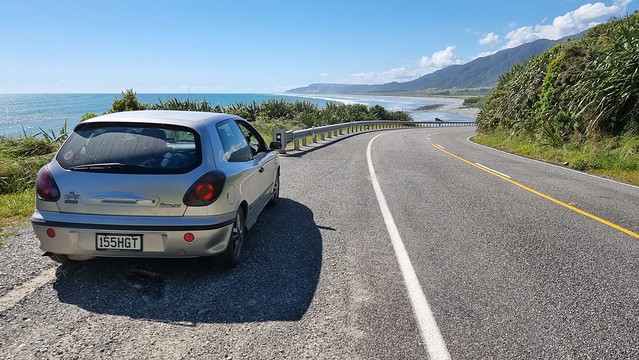 Fiat Bravo 155 HGT on coast near Punakaiki