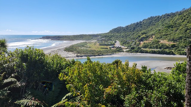 Paparoa Park Motels Blowhole Cottage