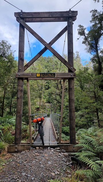 Papāroa Track Pororari Hut to Punakaiki
