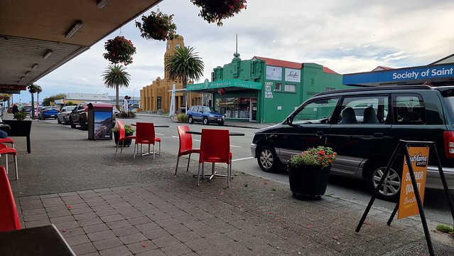 Back to J's café again