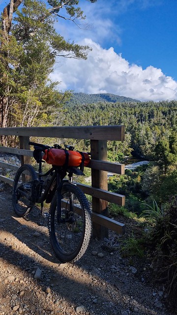 Papāroa Track Pororari Hut to Punakaiki