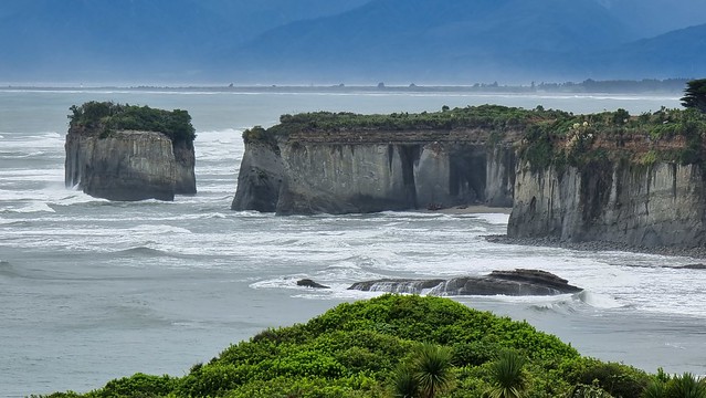 Omau Cliffs (near Cape Foulwind)