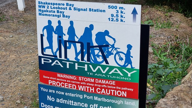 Link Pathway Sign