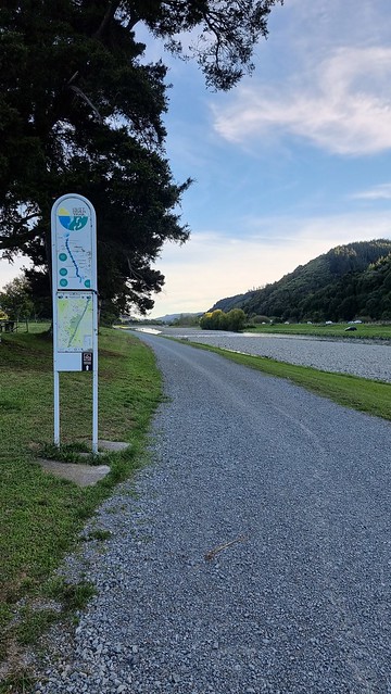 Evening, Hutt River Trail, Lower Hutt