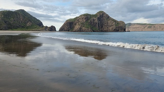 Whatipu Beach towards Manukau Harbour entrance