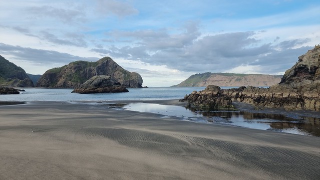 Whatipu Beach towards Manukau Harbour entrance