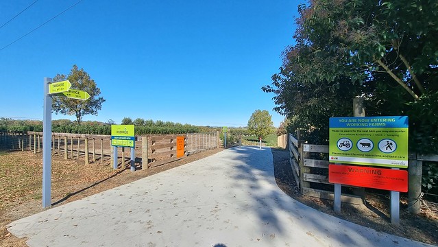 Hooker Road, Tamahere Trail Start