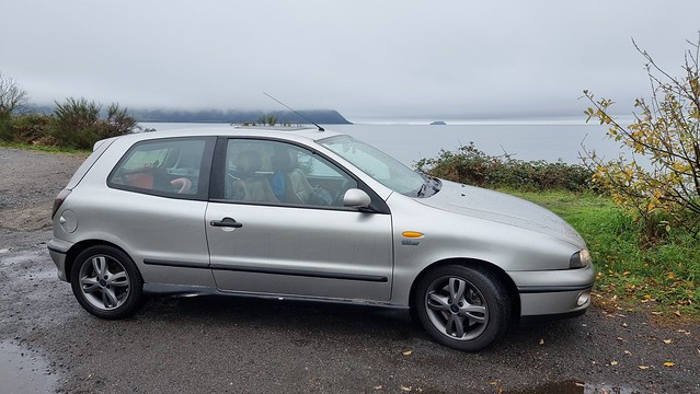 The sky, car and Lake Taupo merge