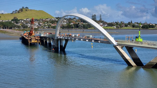 Mangere Bridge construction