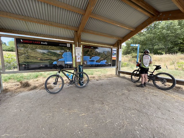 Orakau Trail Carpark Shelter | Photo by Buzz