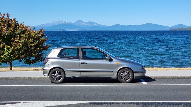 Fiat Bravo HGT 155 on Lake Taupō foreshore
