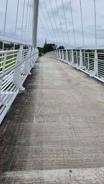 Park run encouragement - SH20 overbridge - Alan Wood Park