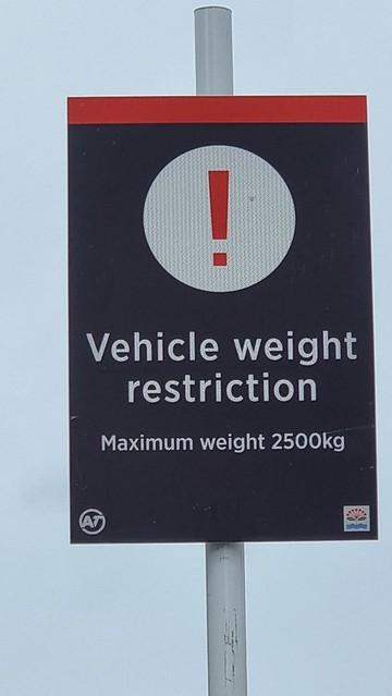 On cycle path, rude!