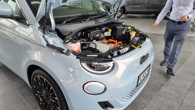 Fiat 500e (full electric)