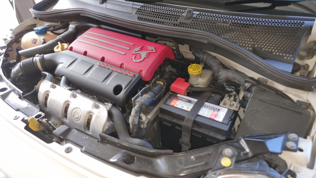 The factory Abarth 500 Essseesse engine bay