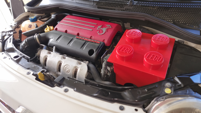 The Abarth 500 + LEGO Essseesse engine bay.