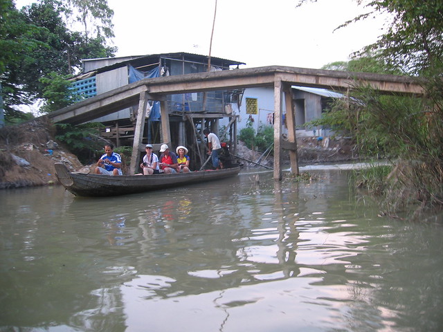 Taking the canal to the Stork Sanctuary