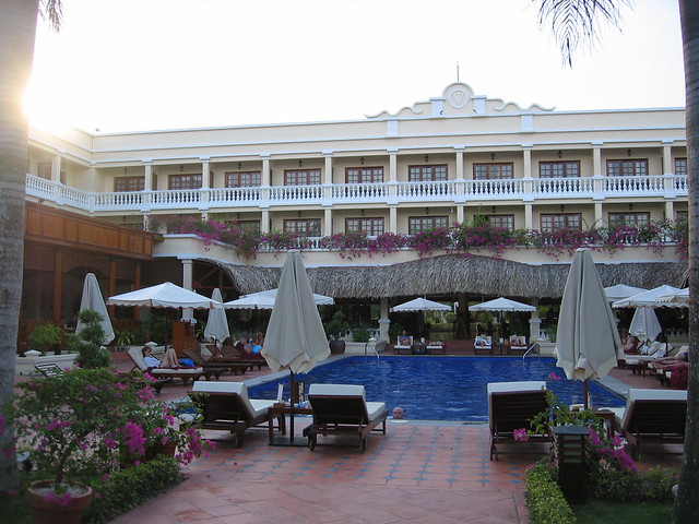 Victoria Resort, Hau