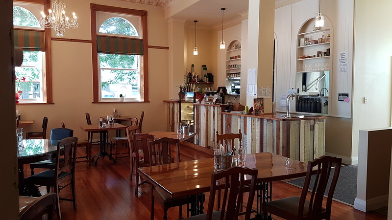 Mint (Left Bank) café