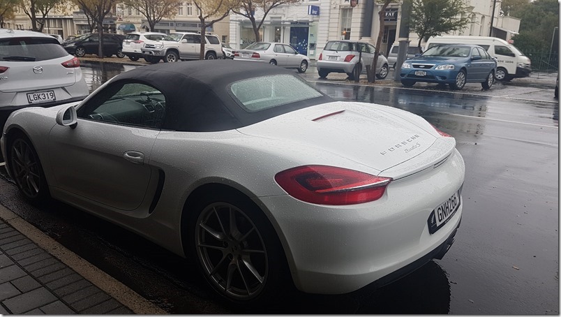 Omaru Mainstreet Porsche