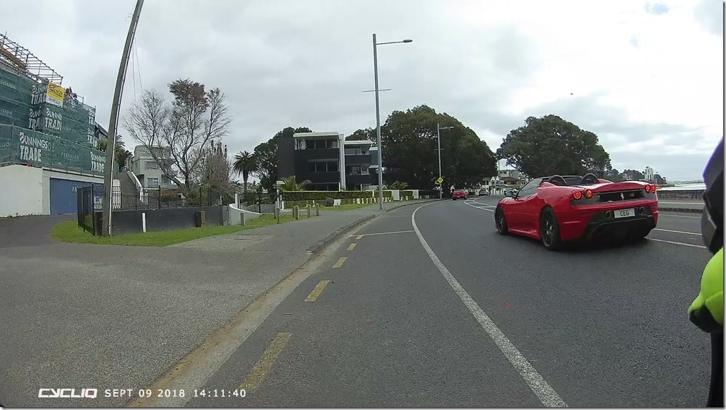 Ferrari_09091409_0144_Moment