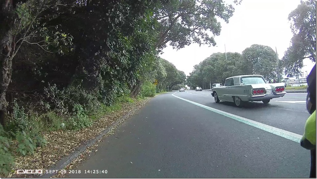 US_Coupe_09091424_0147_Moment