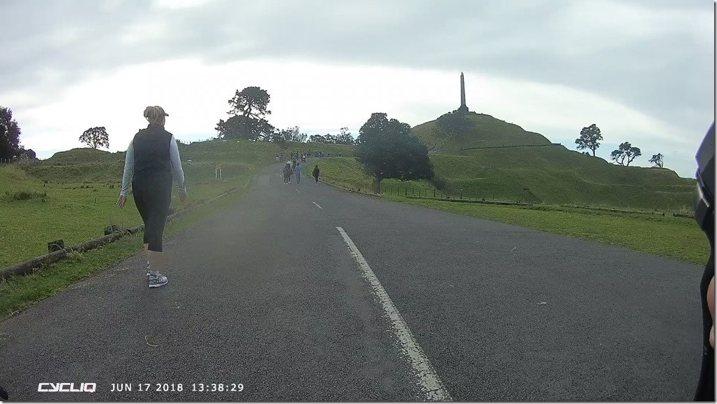 06171336_0316_Moment2