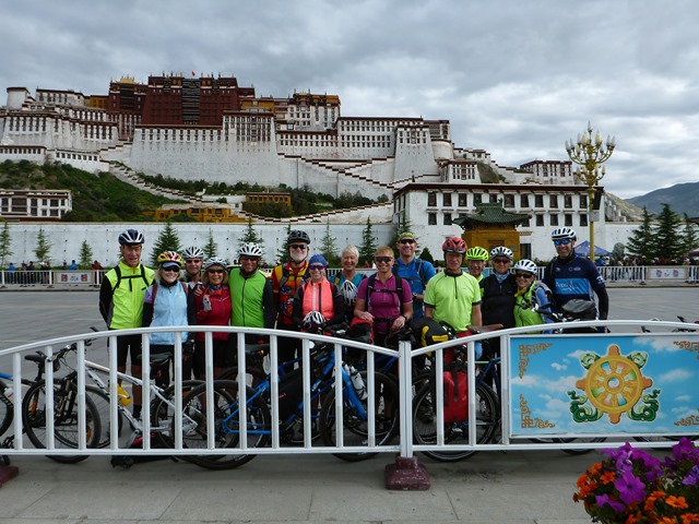 Group photo outside the Potala 
