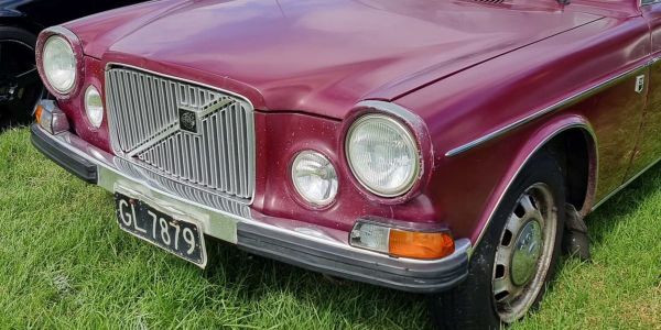 Volvo 164 grille at Brit-Euro show NZ