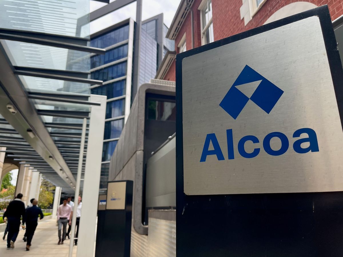 Western Australia drives Alcoa $US4.1b buy of South32 aluminium business