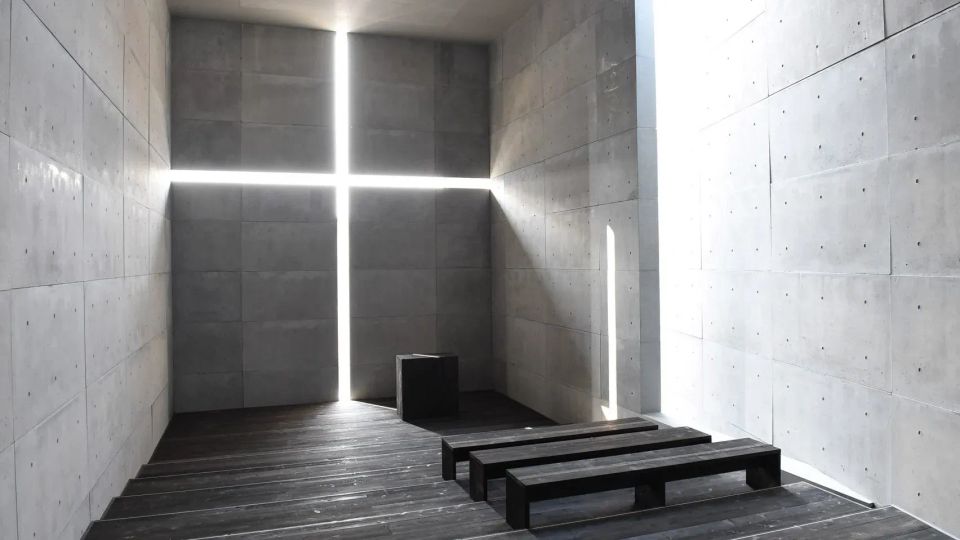 How Built Space Shapes Perception Without Sound
