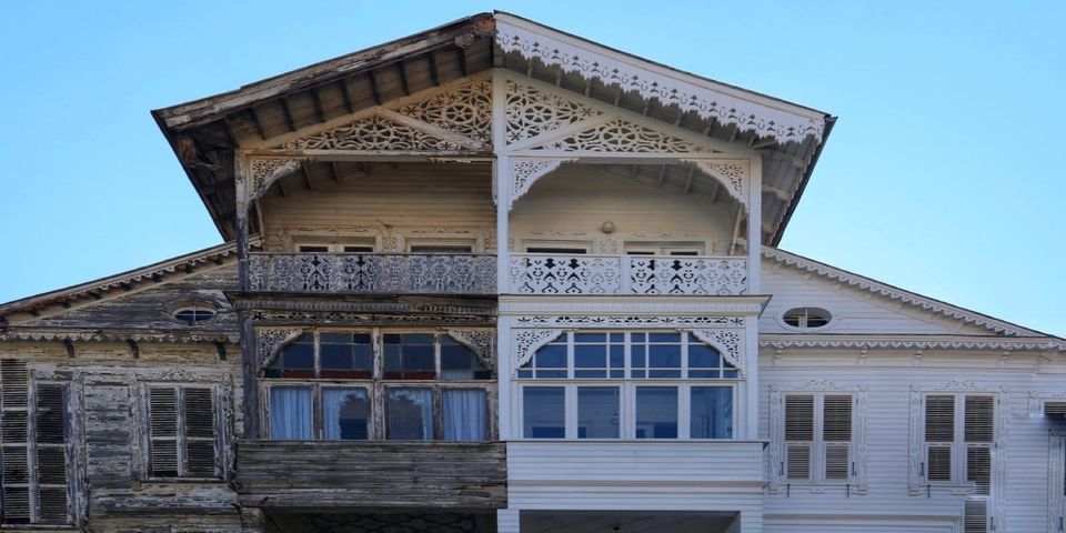 9 Best AI Image Enhancer and Upscaler Tools