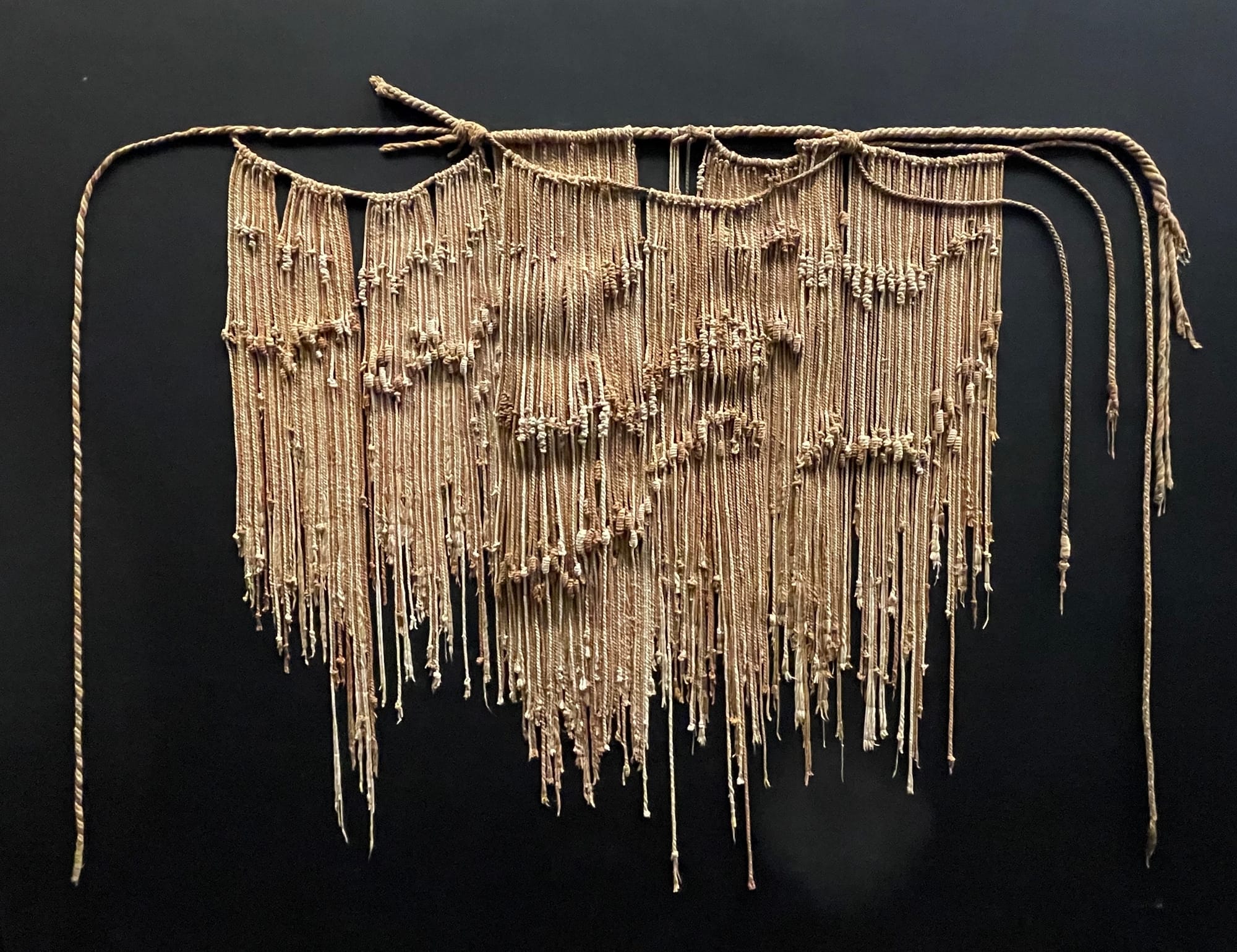 The “Waterfall” Khipu Set and Indigenous Political Organization in the 16th Century