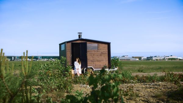 Zwischen Fluglärm und Aufguss – das ist die weltweit erste Landebahnsauna
