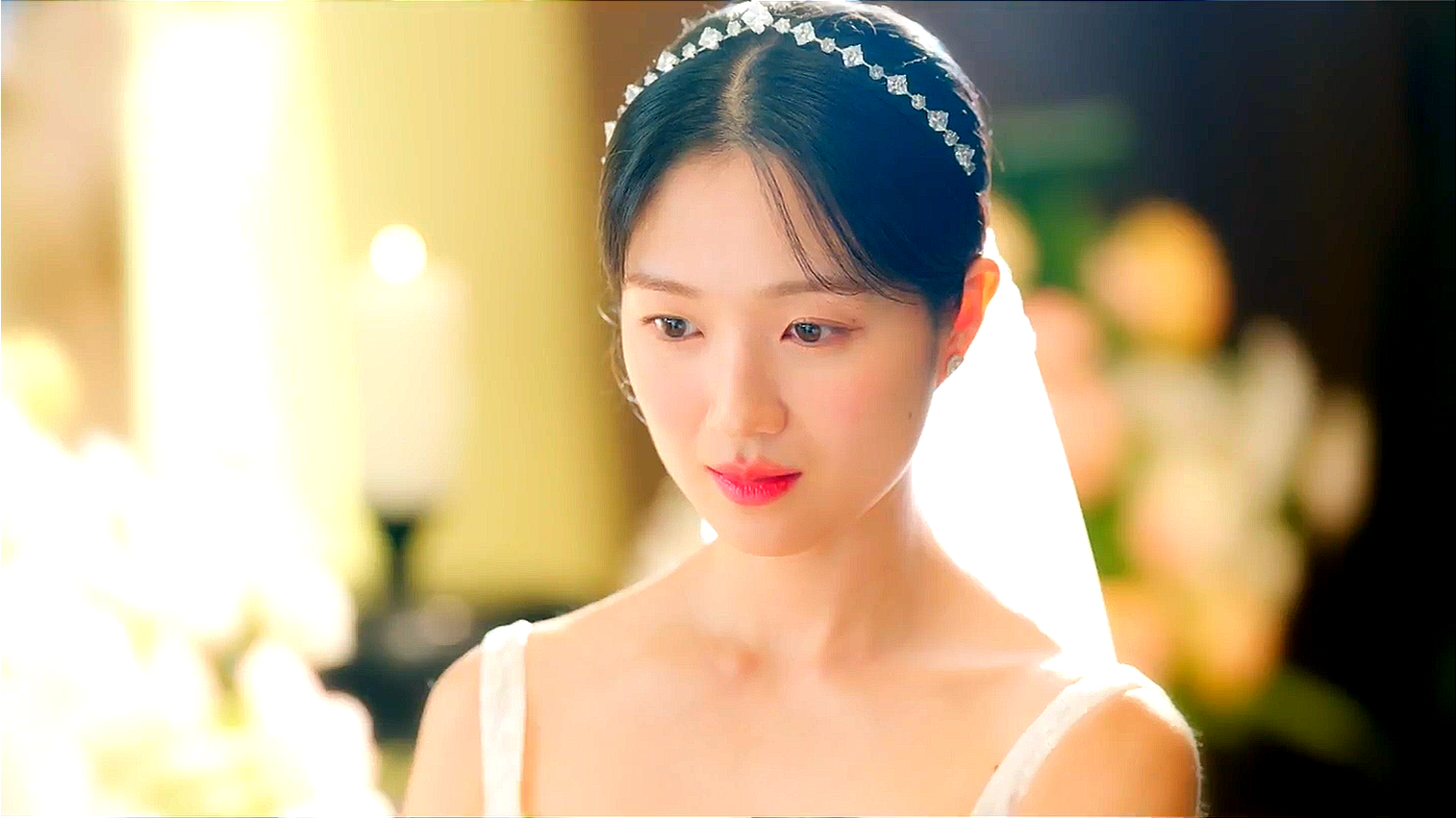 K-drama Lovely Runner Explained starring Kim Hye Yoon, Byeon Woo-Seok (kdramaomo)