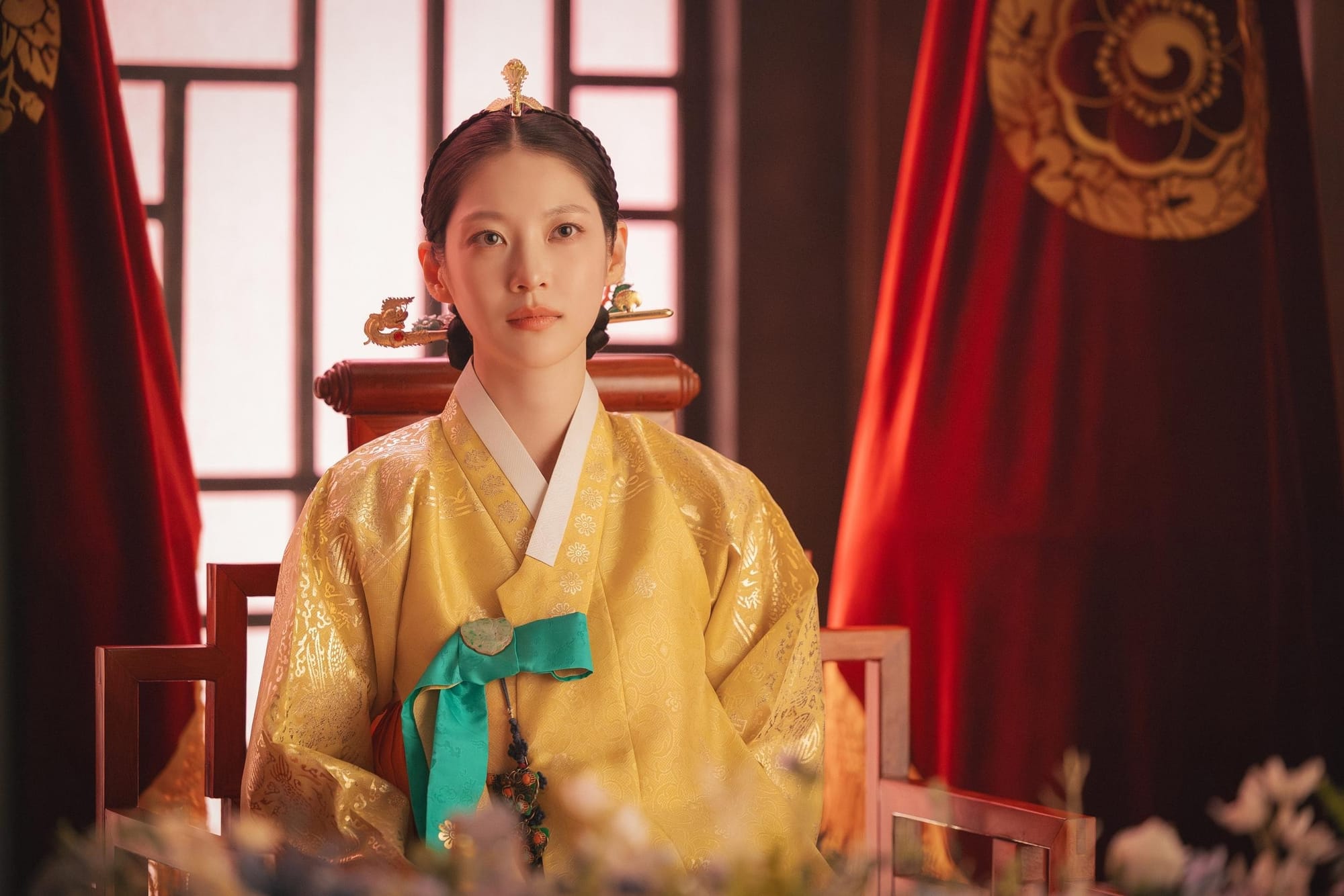 Kdrama Perfect Crown Review IU, Byeon Woo-seok - kdramaomo