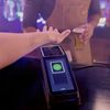 Amazon one, de pagar con tarjeta de crédito a hacerlo con la palma de la mano, gracias a la IA