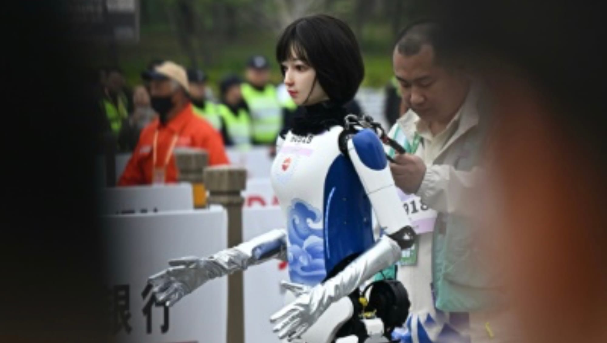 Humanoid Robots Make History in World’s First Half-Marathon