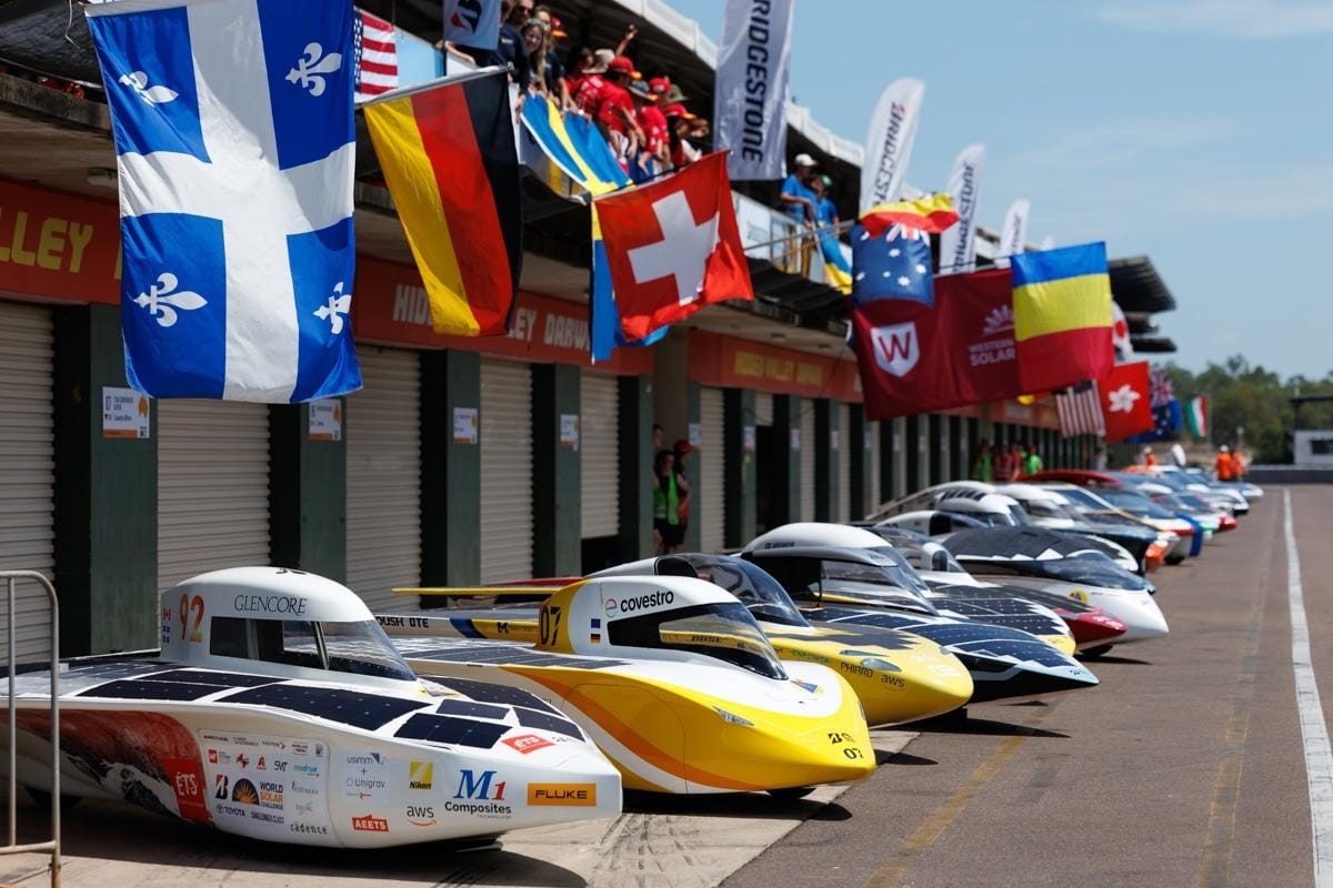 Japanese Solar Cars Race Across Australia on Just Hair Dryer Power