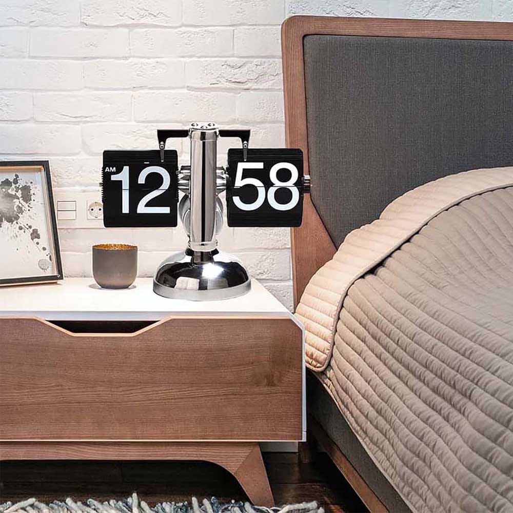 Stylish retro flip clock with stainless steel frame and mechanical movement — a unique and nostalgic gift for boyfriends who appreciate vintage design