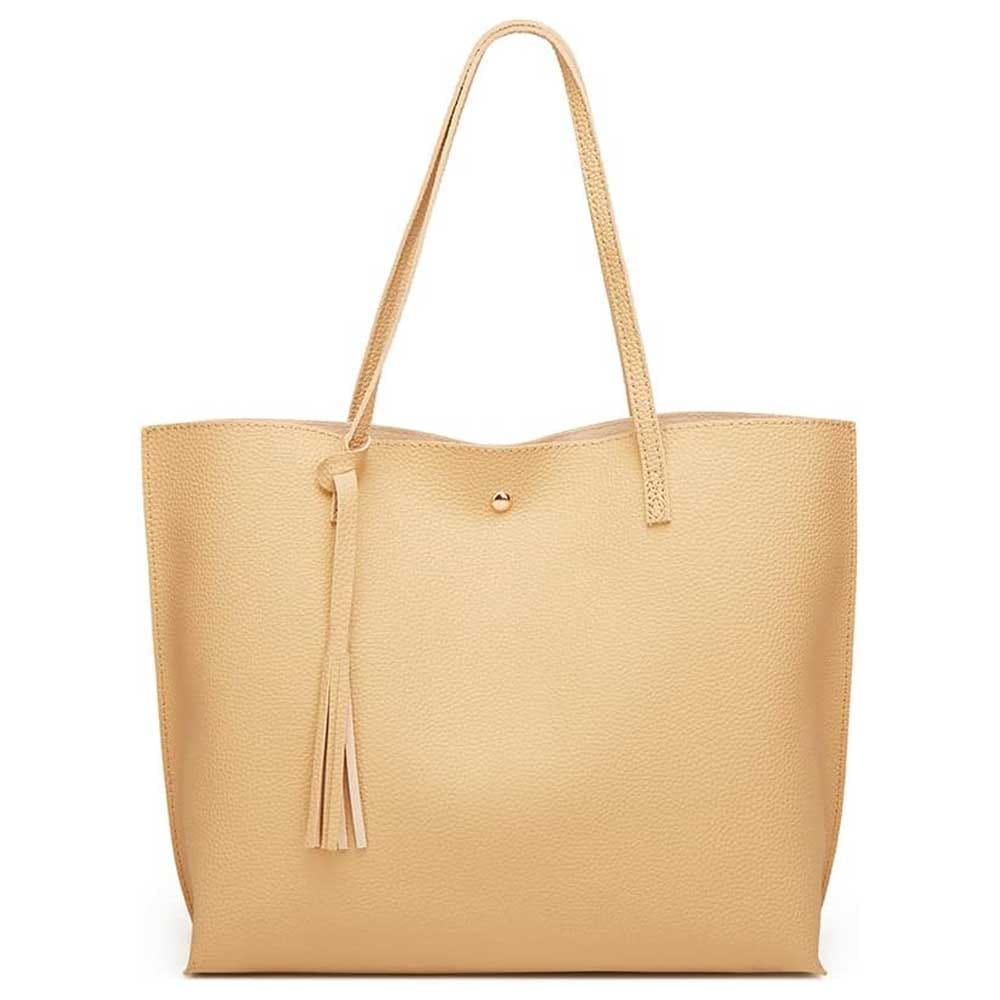 Soft faux leather tote bag with croc texture and tassel — a spacious, stylish birthday gift for fashionable moms