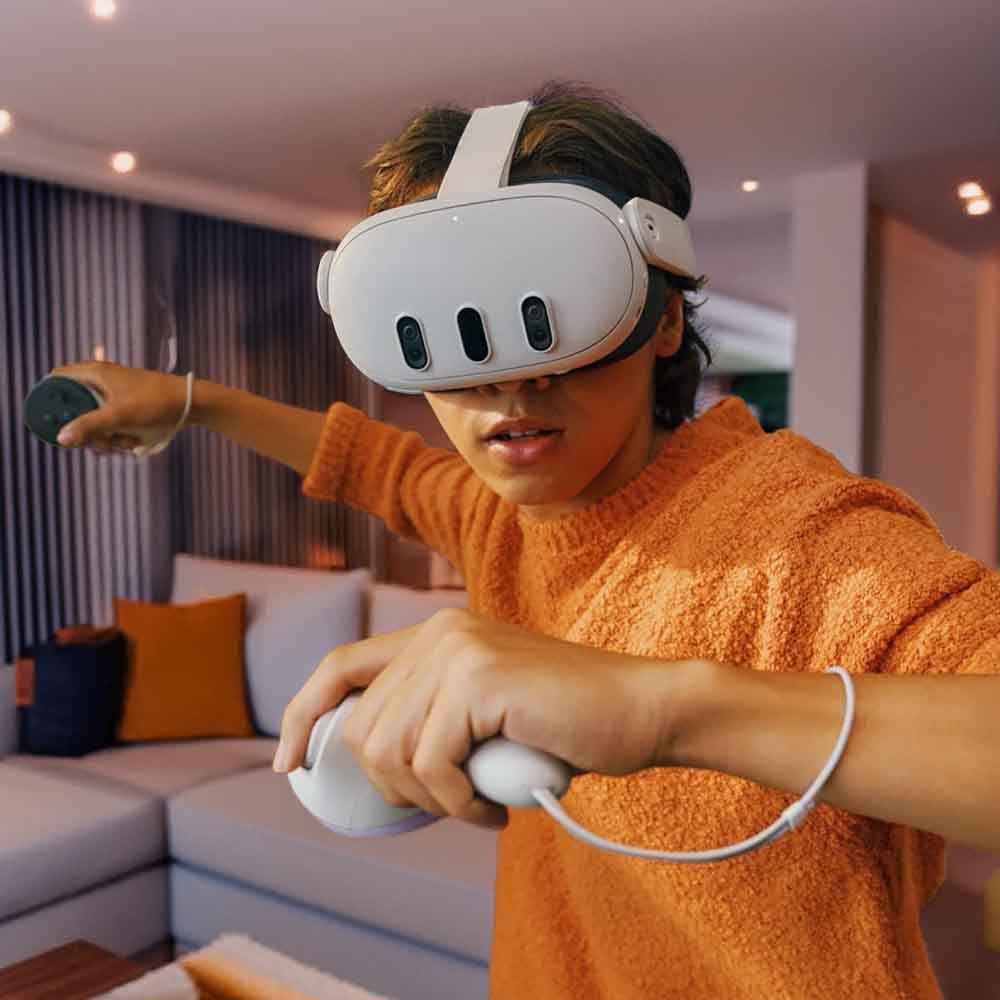 Meta Quest 3 VR headset with mixed reality, 4K+ display, and Snapdragon XR2 Gen 2 processor — top tech gift for gaming and adventure-loving teen boys